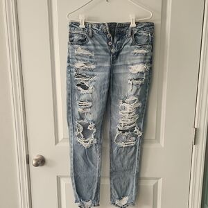 American Eagle Outfitters Light Blue Distressed Jeans